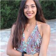 Studentessa Universitaria ripartisce lezioni private di Inglese e Matematica